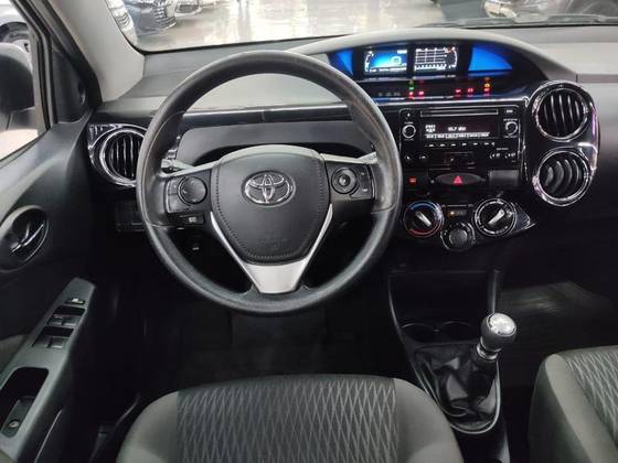 TOYOTA ETIOS 1.5 X PLUS 16V FLEX 4P MANUAL